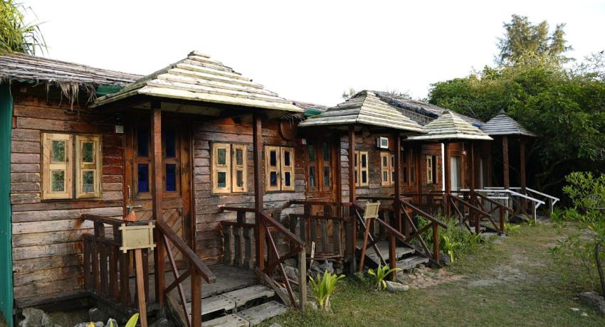 Couple Deluxe Room-104